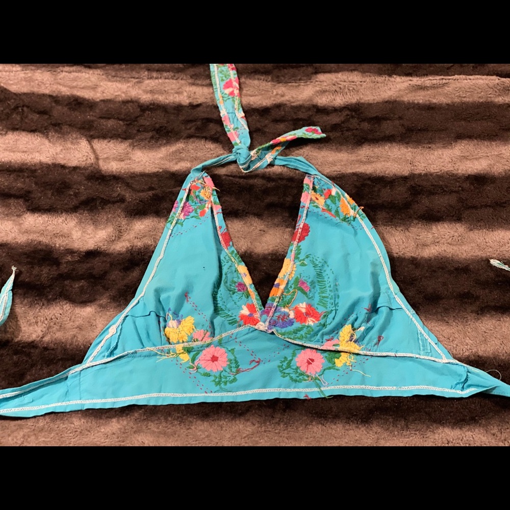 Halter top - Picture 2 of 2